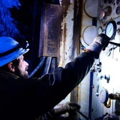 Automotive Repair Flashlights Princeton Tec Vizz II Intrinsically Safe Headlamp | Made In The USA -Cheap Brightguy Store Princeton Tec Vizz II Headlamp 13 600x600 1